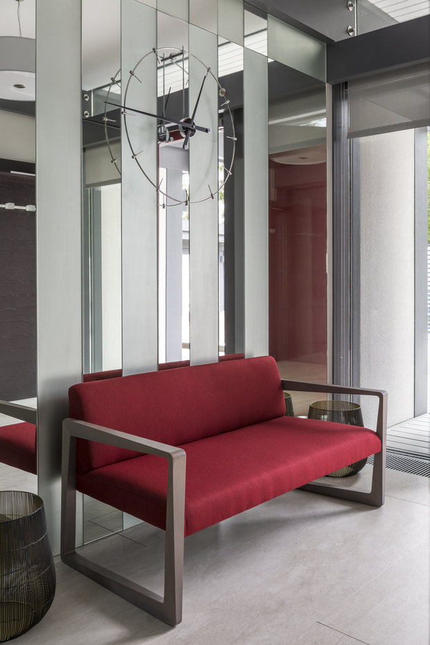 Фотография: Прихожая в стиле Современный, Дом, Минимализм, Проект недели, Дом и дача, Московская область, Татьяна Иванова, Евгений Кулибаба, 4 и больше, Более 90 метров, КП ArtEco – фото на INMYROOM