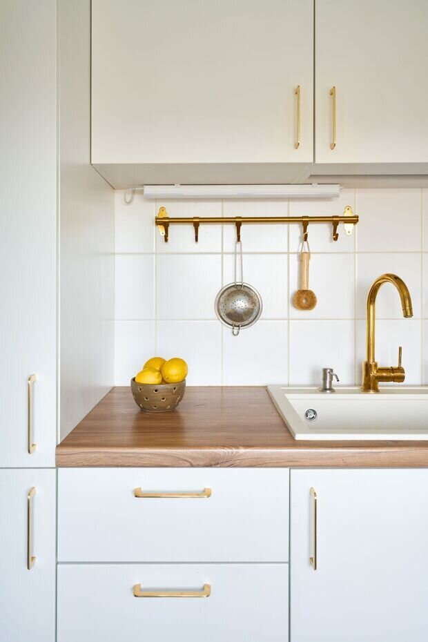 Фотография: Кухня и столовая в стиле Скандинавский, Современный, Малогабаритная квартира, Квартира, Проект дня, Москва, Панельный дом, 1 комната, до 40 метров, Алексей Смирнов, Мария Оганесян – фото на INMYROOM