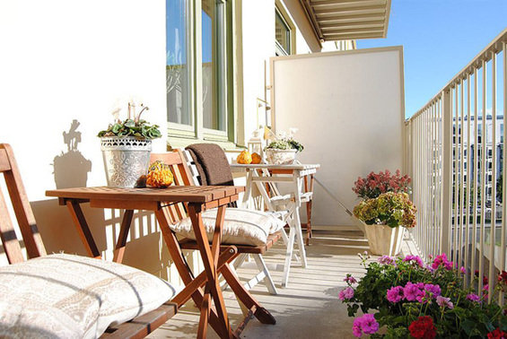 Фотография: Балкон в стиле Прованс и Кантри, Декор интерьера, Квартира, Дизайн интерьера, Мебель и свет, Цвет в интерьере, Стокгольм, Коричневый – фото на INMYROOM