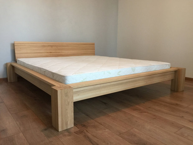 Фото из портфолио Кровати из массива дуба – фотографии дизайна интерьеров на INMYROOM