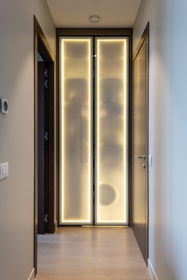 Фотография: Прихожая в стиле Современный, Минимализм, Квартира, Проект недели, Москва, 2 комнаты, 60-90 метров, Huge Studio, Лина Князева – фото на INMYROOM