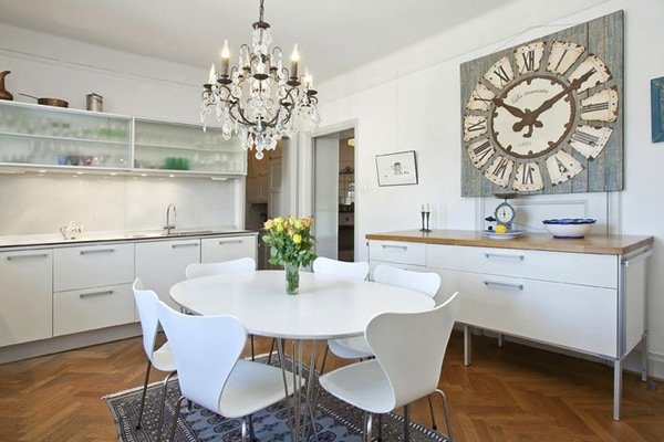 Фотография: Кухня и столовая в стиле Прованс и Кантри, Цвет в интерьере, Стиль жизни, Советы, Белый – фото на INMYROOM