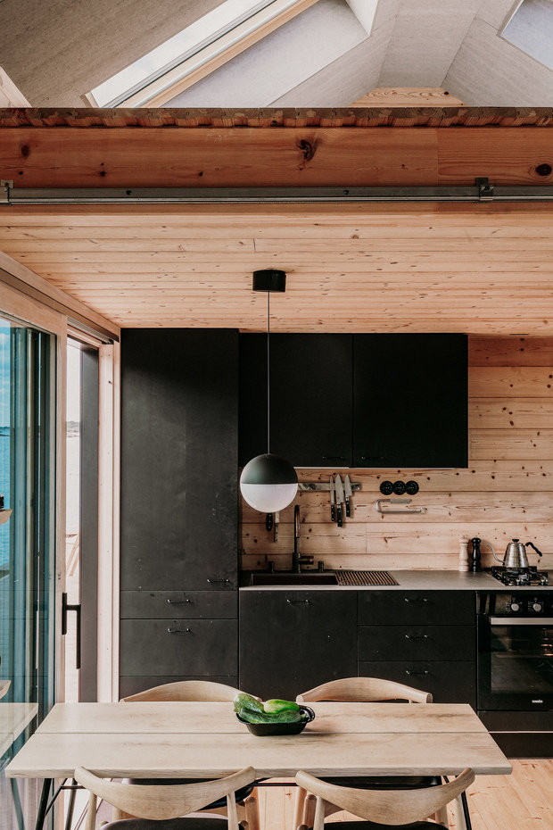Фотография: Кухня и столовая в стиле Минимализм, Дом и дача, Финляндия – фото на INMYROOM