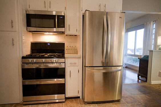 Фотография: Кухня и столовая в стиле Скандинавский, Современный, Хай-тек – фото на INMYROOM