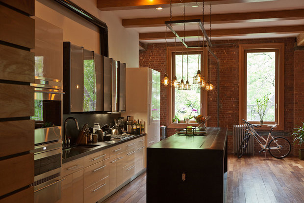 Фотография: Кухня и столовая в стиле Лофт, Квартира, Дома и квартиры, Проект недели – фото на INMYROOM