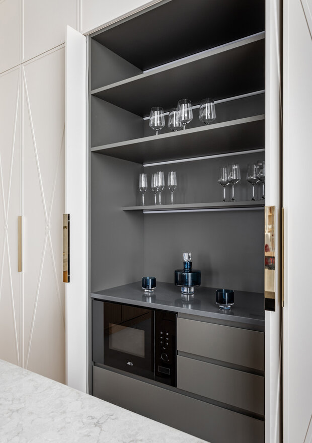 Фотография: Кухня и столовая в стиле Современный, Квартира, Проект дня, Москва, 4 и больше, Более 90 метров, Виктория Колесникова – фото на INMYROOM