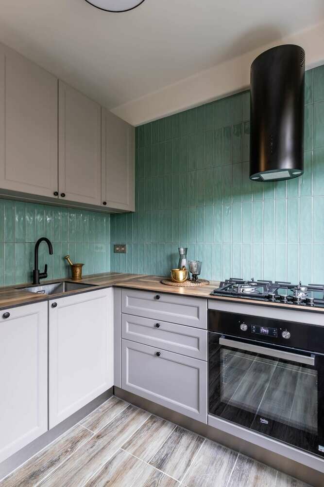 Фотография: в стиле , Кухня и столовая, Гид, кухня в хрущевке, как оформить интерьер кухни, эргономика маленькой кухни, Хрущевка – фото на INMYROOM Фотография: в стиле , Кухня и столовая, Гид, кухня в хрущевке, как оформить интерьер кухни, эргономика маленькой кухни, Хрущевка – фото на INMYROOM