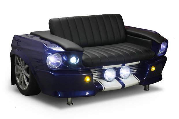 Фото из портфолио Диван из Ford Mustang – фотографии дизайна интерьеров на INMYROOM
