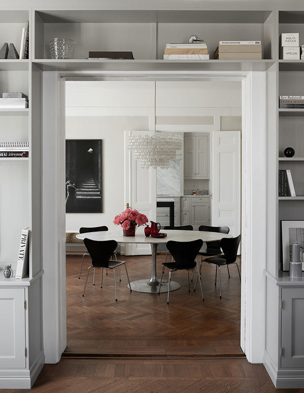 Фотография: Кухня и столовая в стиле Современный, Советы, Гид, хранение, хранение сезонных вещей, хранение вещей, Юлия Чернова, EEDS, хранение в квартире, энциклодпедия_малогабаритка, энциклопедия_интерьер, Татьяна Бриммер, Форма Дома – фото на INMYROOM Фотография: Кухня и столовая в стиле Современный, Советы, Гид, хранение, хранение сезонных вещей, хранение вещей, Юлия Чернова, EEDS, хранение в квартире, энциклодпедия_малогабаритка, энциклопедия_интерьер, Татьяна Бриммер, Форма Дома – фото на INMYROOM