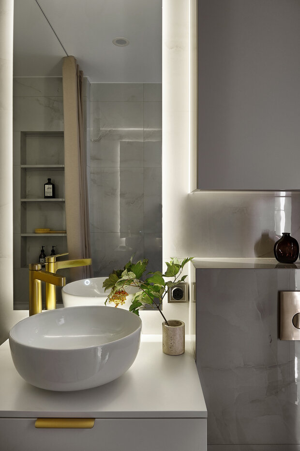 Фотография: Ванная в стиле Современный, Малогабаритная квартира, Квартира, Проект дня, Пермь, Монолитный дом, 2 комнаты, до 40 метров, современный с элементами классики и минимализмом, Арина Гринберг – фото на INMYROOM