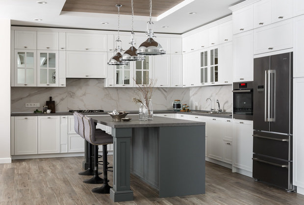 Фотография: Кухня и столовая в стиле Прованс и Кантри, Дом, Проект недели, Дом и дача, 4 и больше, Более 90 метров, Татьяна Дамиани-Каштанова, Алексей Соколов – фото на INMYROOM