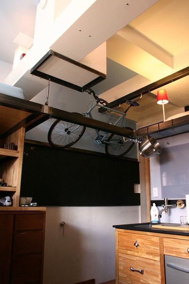 Фотография: Кухня и столовая в стиле Лофт, Малогабаритная квартира, Квартира, Мебель и свет, Эко – фото на INMYROOM