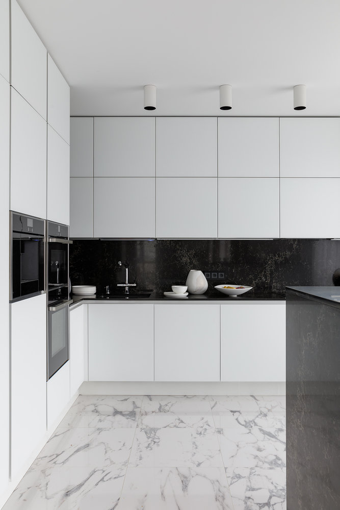 Фотография: Кухня и столовая в стиле Современный, Квартира, Проект недели, Санкт-Петербург, Монолитный дом, 4 и больше, Более 90 метров, Кирилл Пономаренко – фото на INMYROOM Фотография: Кухня и столовая в стиле Современный, Квартира, Проект недели, Санкт-Петербург, Монолитный дом, 4 и больше, Более 90 метров, Кирилл Пономаренко – фото на INMYROOM