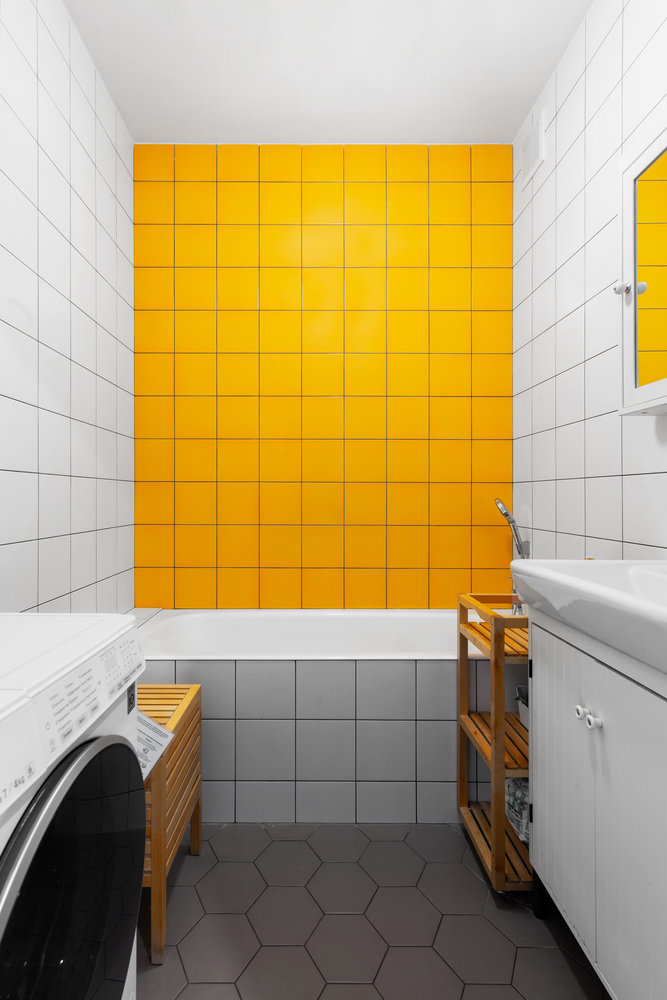 Фотография: Ванная в стиле Скандинавский, Эклектика, Квартира, Белый, Проект недели, Зеленый, Желтый, Серый, Бирюзовый, Эко, 3 комнаты, 60-90 метров – фото на INMYROOM