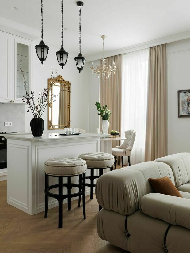 Фотография: Кухня и столовая в стиле Классический, Современный, Квартира, Проект дня, Москва, 2 комнаты, 60-90 метров, современный с элементами классики и роскоши, современный с элементами неоклассики, Ксения Луб – фото на INMYROOM