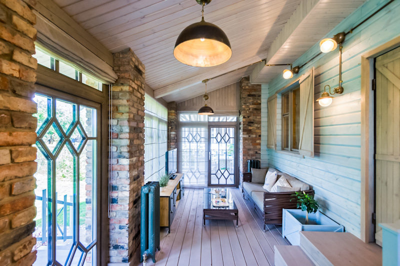 Фотография: Гостиная в стиле Прованс и Кантри, Современный, Декор интерьера, Дачный ответ, Веранда – фото на INMYROOM Фотография: Гостиная в стиле Прованс и Кантри, Современный, Декор интерьера, Дачный ответ, Веранда – фото на INMYROOM