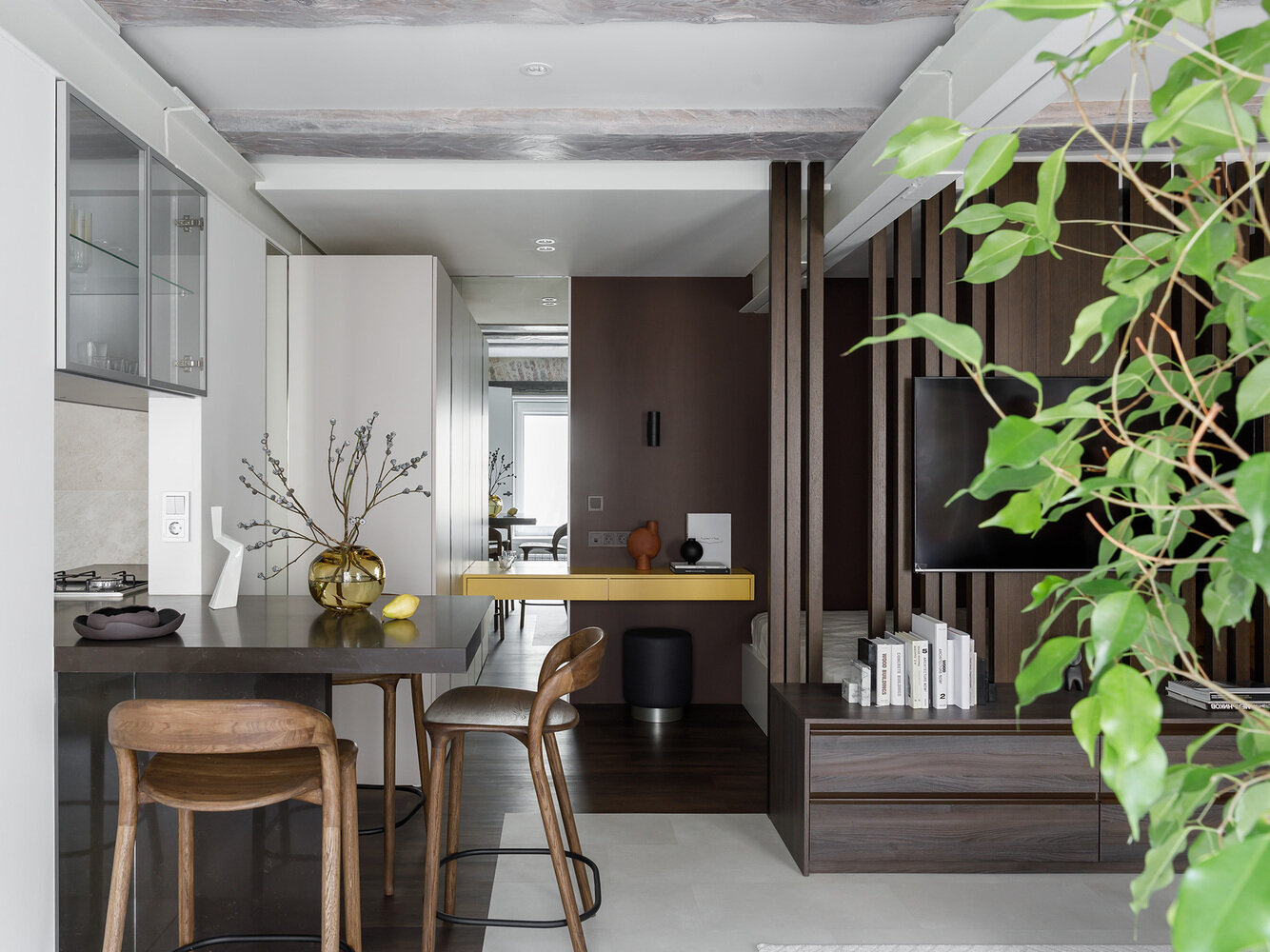 Фотография: Кухня и столовая в стиле Современный, Малогабаритная квартира, Квартира, Студия, Проект недели, Санкт-Петербург, Кирпичный дом, до 40 метров, Background studio – фото на INMYROOM