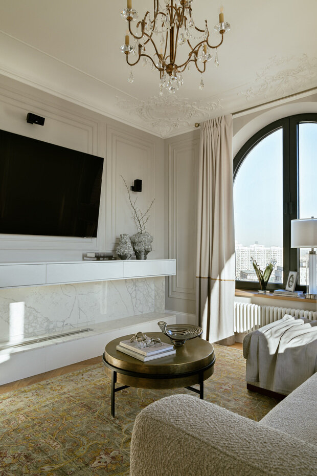 Фотография: Гостиная в стиле Классический, Современный, Эклектика, Квартира, Проект дня, Монолитный дом, 4 и больше, Более 90 метров, современный с элементами классики и роскоши, Тата Шушнина – фото на INMYROOM