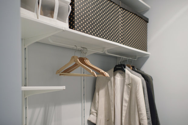 Интерьер гардеробной в стиле минимализм