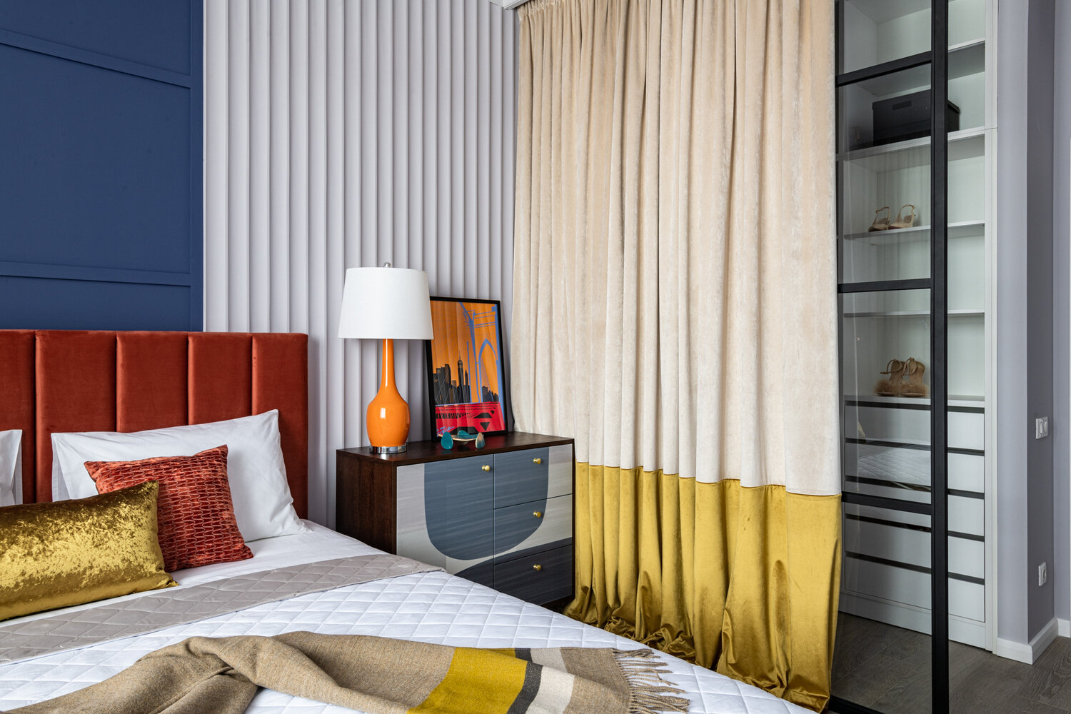 Фотография: Спальня в стиле Современный, Классический, Квартира, Проект недели, Москва, 3 комнаты, Более 90 метров, Юлия Сергеева – фото на INMYROOM