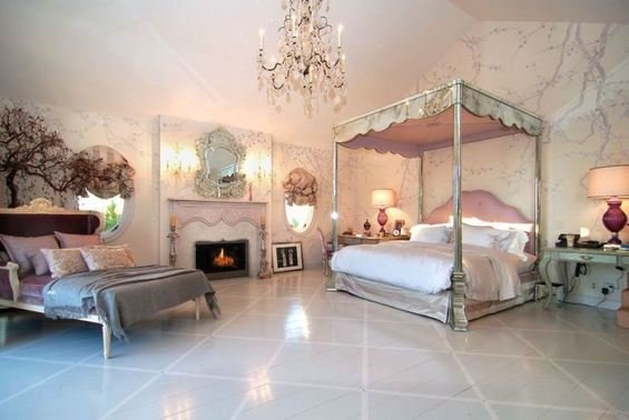 Фотография: Спальня в стиле Классический, Эклектика, Дома и квартиры, Интерьеры звезд, Moscow Sotheby's International Realty – фото на INMYROOM