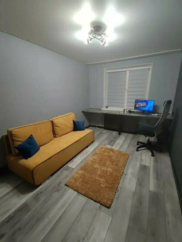 Фото из портфолио Лаки прямой диван – фотографии дизайна интерьеров на INMYROOM