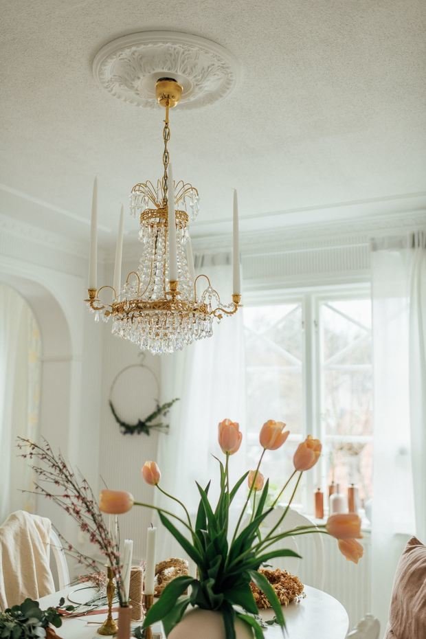 Фотография: Кухня и столовая в стиле Прованс и Кантри, Классический, Скандинавский, Эклектика, Дом, Швеция, Белый, Дача, Стокгольм, Серый, Голубой, Коричневый, Дом и дача, 4 и больше – фото на INMYROOM