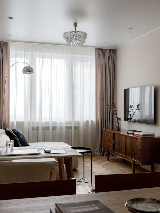 Фотография: Гостиная в стиле Современный, Квартира, Проект дня, Москва, 2 комнаты, 40-60 метров, Екатерина Пашнина – фото на INMYROOM