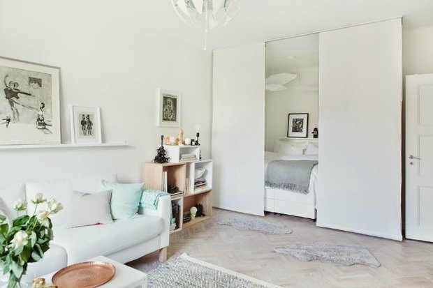Фотография: Гостиная в стиле Скандинавский, Интерьер комнат, Декор, Советы – фото на INMYROOM