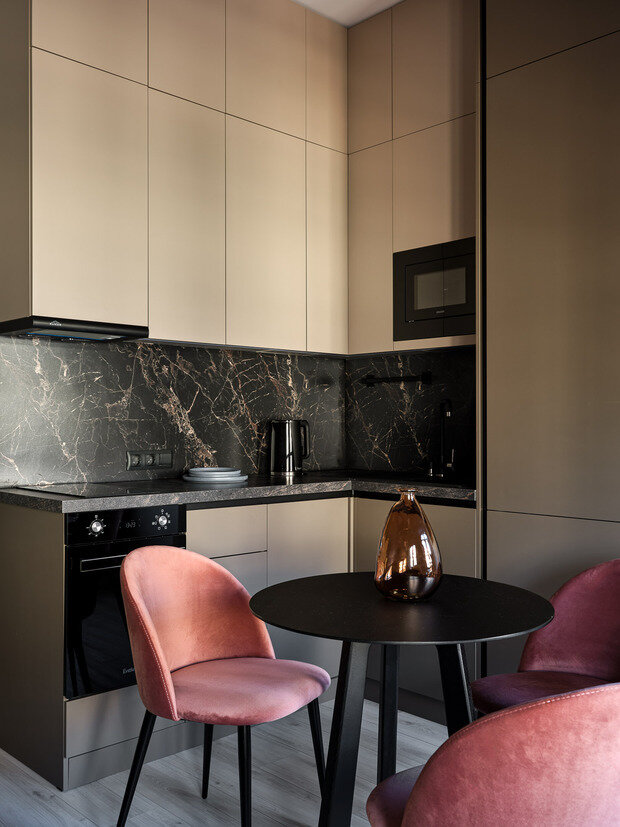 Фотография: Кухня и столовая в стиле Современный, Эклектика, Лофт, Малогабаритная квартира, Квартира, Студия, Проект недели, Москва, Кирпичный дом, до 40 метров, Алла Богданова – фото на INMYROOM