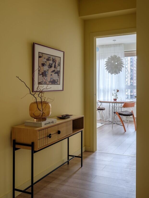 Фотография: Прихожая в стиле Скандинавский, Современный, Эклектика, Квартира, Проект дня, Москва, Монолитный дом, 3 комнаты, 40-60 метров, Дарья Дудоладова – фото на INMYROOM