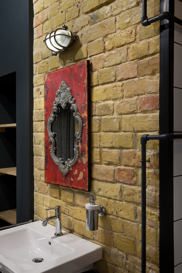 Фотография: Ванная в стиле Лофт, Квартира, Студия, Проект недели, Киев, Старый фонд, Юрий Зименко, Андрей Авдеенко, Кирпичный дом, Более 90 метров – фото на INMYROOM