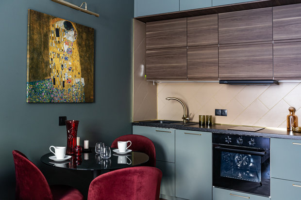 Фотография: Кухня и столовая в стиле Современный, Эклектика, Квартира, Проект недели, Санкт-Петербург, 2 комнаты, 40-60 метров, Наталья Березина – фото на INMYROOM