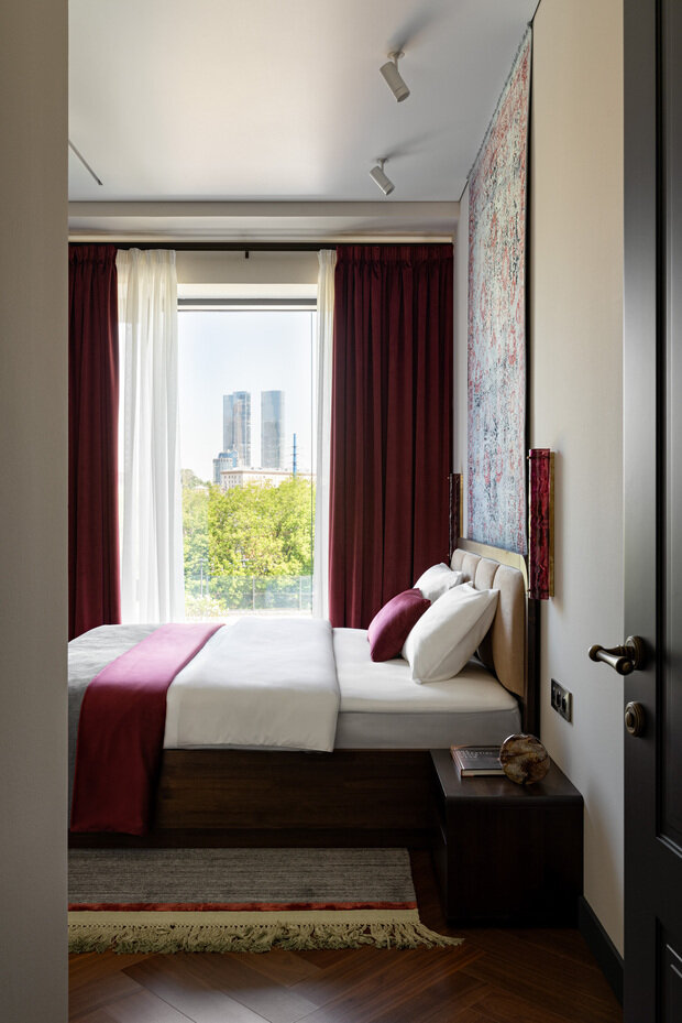 Фотография: Спальня в стиле Современный, Квартира, Проект дня, Москва, 2 комнаты, 40-60 метров, ЖК «Hide», Любовь Вербах – фото на INMYROOM