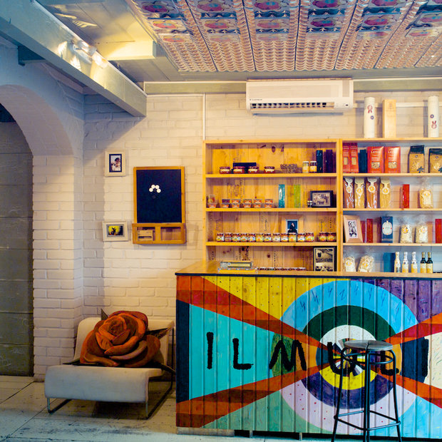 Фотография: Кухня и столовая в стиле Прованс и Кантри, Современный, Эклектика, Декор интерьера, Мебель и свет, Марат Ка – фото на INMYROOM