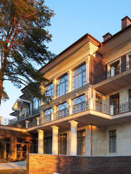 Фотография: Архитектура в стиле Классический, Современный – фото на INMYROOM