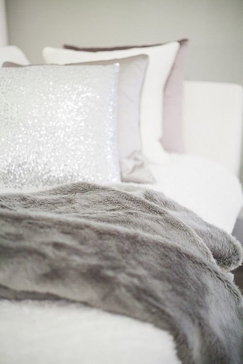 Фотография: Прихожая в стиле Современный, Эко, Спальня, Скандинавский, Декор интерьера, Декор, Текстиль, Белый, Черный, Зеленый, Бежевый, Желтый, Синий, Серый, Розовый, Коричневый, Гид, колористика – фото на INMYROOM