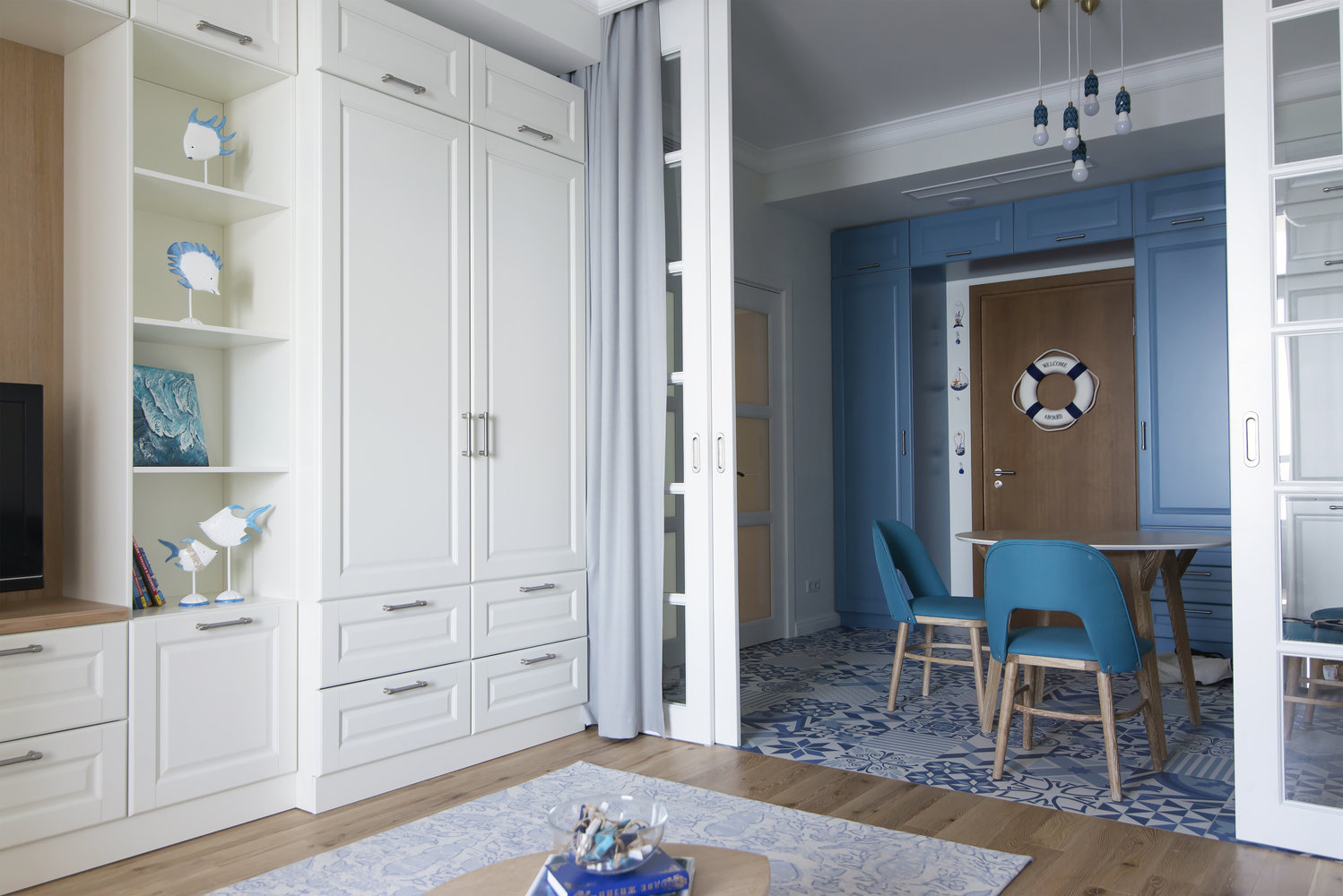 Фотография: Гостиная в стиле Современный, Квартира, Крым, Проект недели, 2 комнаты, 40-60 метров, Татьяна Казанцева, Монолитно-кирпичный, Ялта – фото на INMYROOM Фотография: Гостиная в стиле Современный, Квартира, Крым, Проект недели, 2 комнаты, 40-60 метров, Татьяна Казанцева, Монолитно-кирпичный, Ялта – фото на INMYROOM