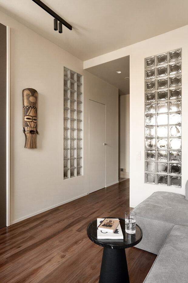 Фотография: Гостиная в стиле Современный, Малогабаритная квартира, Квартира, Проект дня, Москва, 2 комнаты, до 40 метров, Монолитно-кирпичный, Анна Малютина, современный с элементами этники – фото на INMYROOM