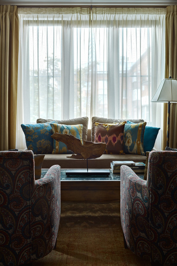 Фотография: Гостиная в стиле Восточный, Квартира, Проект недели, Москва, Сталинка, Кирпичный дом, 3 комнаты, Более 90 метров, Валерия Белоусова – фото на INMYROOM