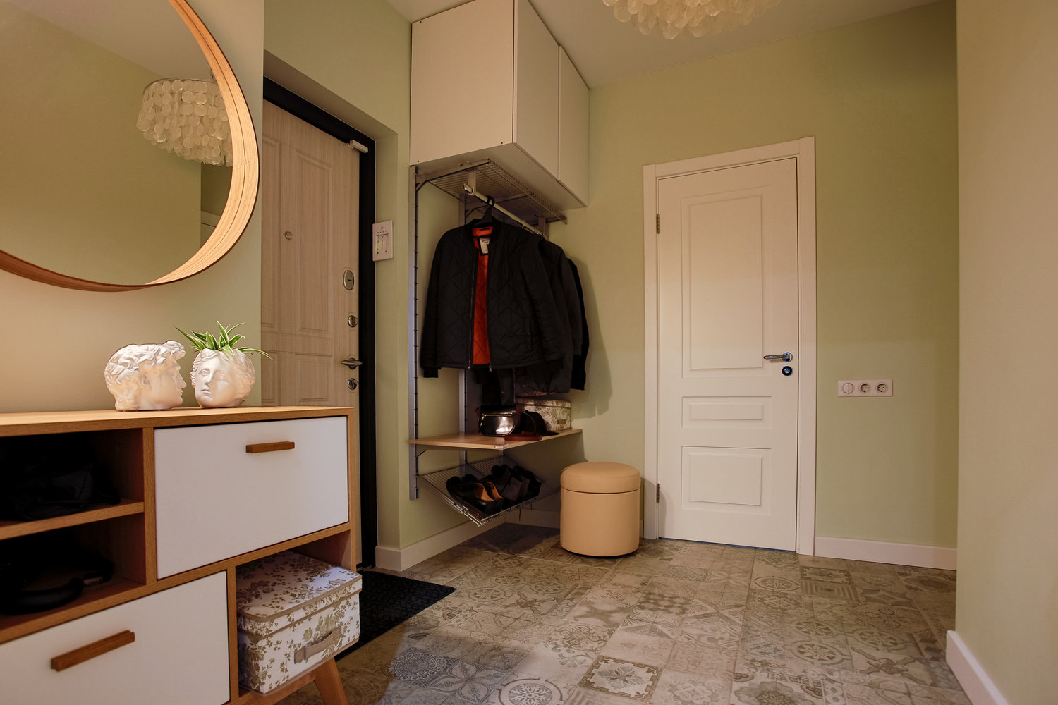 Фотография: Прихожая в стиле Современный, Скандинавский, Малогабаритная квартира, Квартира, Проект недели, Химки, 2 комнаты, LeBero, Ольга Березуева, ПРЕМИЯ INMYROOM – фото на INMYROOM Фотография: Прихожая в стиле Современный, Скандинавский, Малогабаритная квартира, Квартира, Проект недели, Химки, 2 комнаты, LeBero, Ольга Березуева, ПРЕМИЯ INMYROOM – фото на INMYROOM