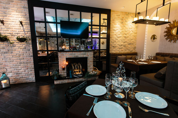 Фото из портфолио Кафе "Тургенефф" – фотографии дизайна интерьеров на INMYROOM