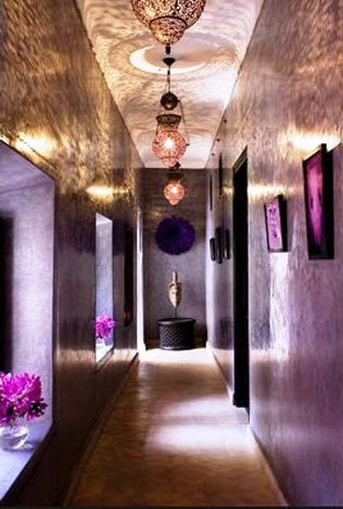 Фотография: Прихожая в стиле Современный, Восточный, Декор интерьера, Дом, Декор дома, Цвет в интерьере – фото на INMYROOM