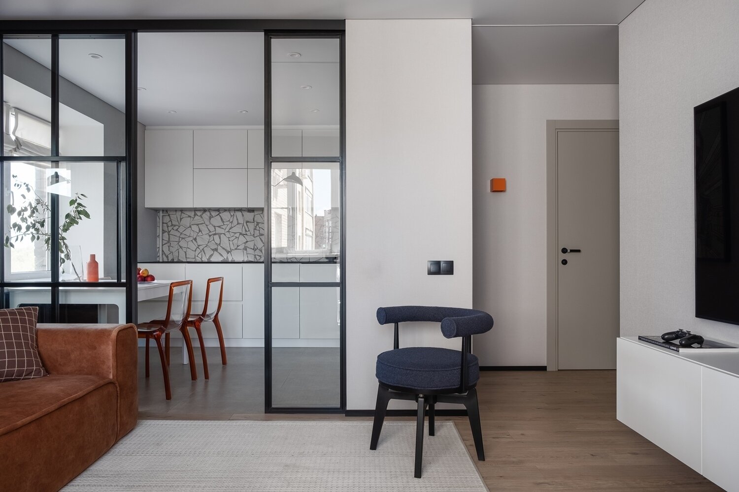 Фотография: Гостиная в стиле Современный, Квартира, Проект недели, Ростов-на-Дону, 3 комнаты, 60-90 метров, Анастасия Кудяшева – фото на INMYROOM Фотография: Гостиная в стиле Современный, Квартира, Проект недели, Ростов-на-Дону, 3 комнаты, 60-90 метров, Анастасия Кудяшева – фото на INMYROOM