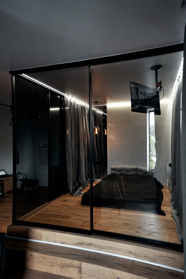 Фото из портфолио Угловая раздвижная интерьерная система raumplus – фотографии дизайна интерьеров на INMYROOM