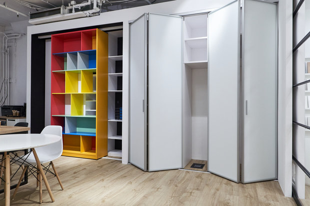 Фото из портфолио Новый шоурум raumplus 2021 – фотографии дизайна интерьеров на INMYROOM