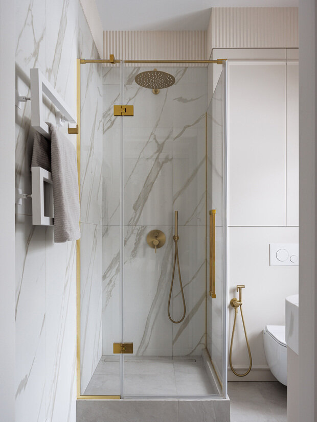 Фотография: Ванная в стиле Классический, Современный, Дом, Проект дня, Дом и дача, Казань, Кирпичный дом, 4 и больше, Более 90 метров, классический с современными элементами, Айгуль Калимуллина – фото на INMYROOM