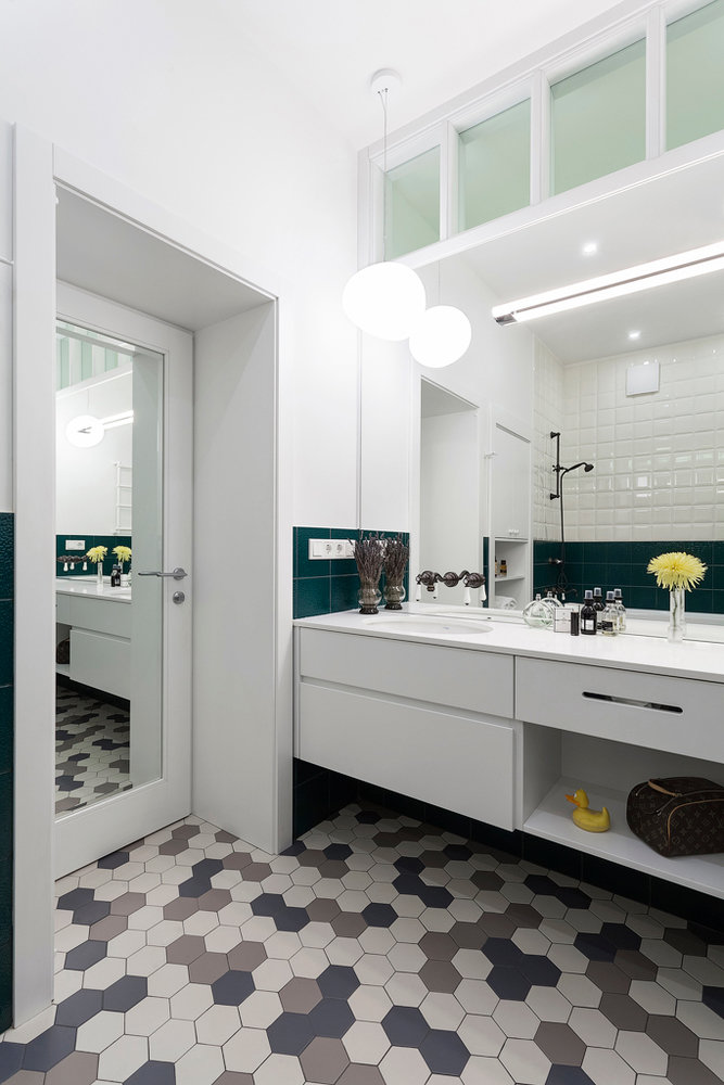 Фотография: Ванная в стиле Классический, Современный, Прованс и Кантри, Скандинавский, Эклектика, Квартира, Украина, Декор, Мебель и свет, Белый, Проект недели, Черный, Бежевый, Желтый, Коричневый, Киев, SLV, Эко, Vibia, Benjamin Moore, Ralph Lauren, Wheitzer Parkett, МЕТА, Acapulco, Foskarini, Blanko, Artemidе, SEDIT, Настя Антонюк, A-III – фото на INMYROOM Фотография: Ванная в стиле Классический, Современный, Прованс и Кантри, Скандинавский, Эклектика, Квартира, Украина, Декор, Мебель и свет, Белый, Проект недели, Черный, Бежевый, Желтый, Коричневый, Киев, SLV, Эко, Vibia, Benjamin Moore, Ralph Lauren, Wheitzer Parkett, МЕТА, Acapulco, Foskarini, Blanko, Artemidе, SEDIT, Настя Антонюк, A-III – фото на INMYROOM