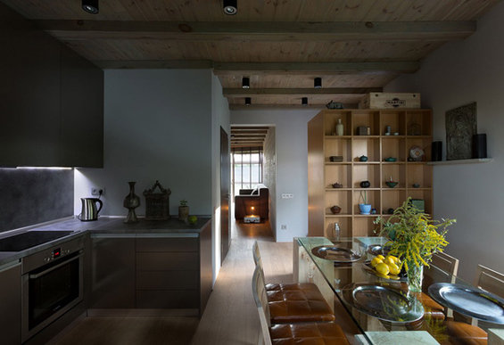 Фотография: Кухня и столовая в стиле Лофт, Современный, Эко, Дом, Дома и квартиры, Минимализм, Большие окна – фото на INMYROOM