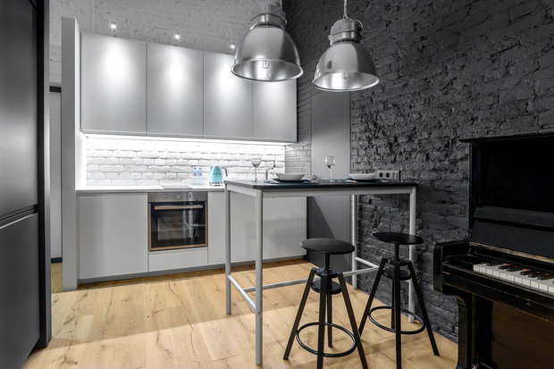 Фотография: Кухня и столовая в стиле Лофт, Квартира, Проект недели, Санкт-Петербург, Кирпичный дом, 2 комнаты, 40-60 метров, Bobo.space – фото на INMYROOM